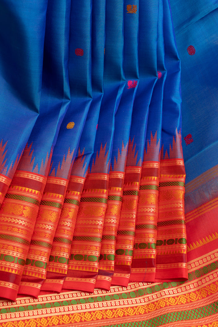 Blue and red threadwork Kanchipuram silk saree
