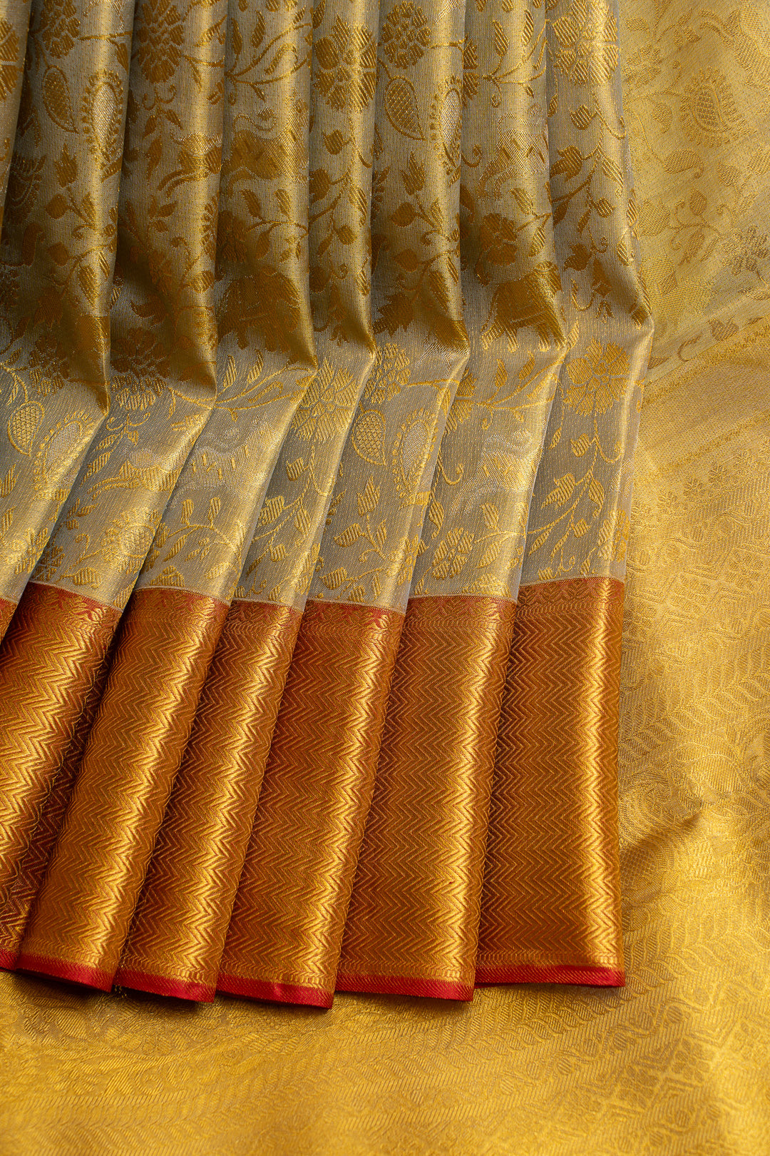 Silverish gold vanasingaram brocade pure  Kanchipuram silk saree