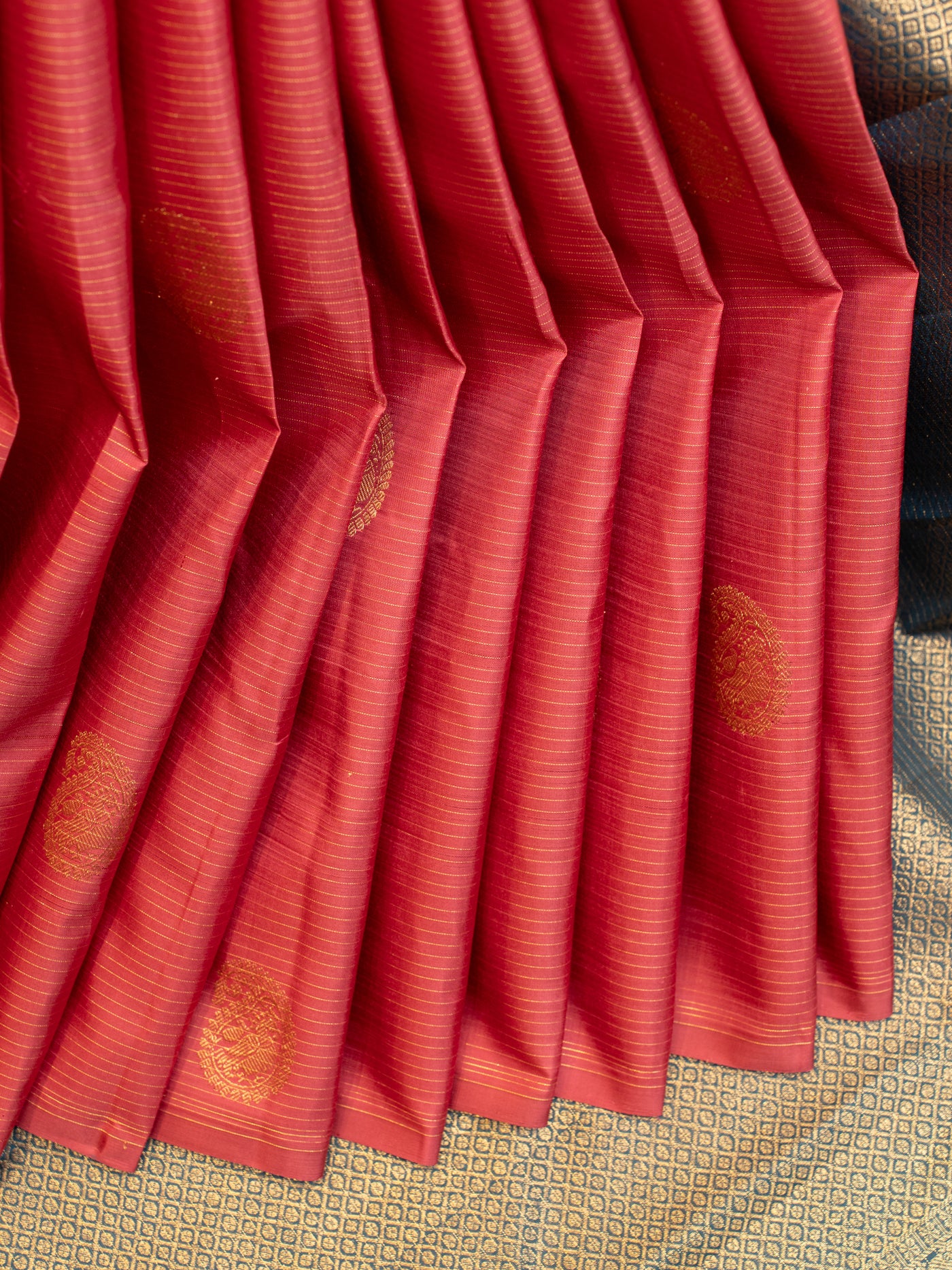 Raspberry pink borderless pure Kanchipuram silk saree