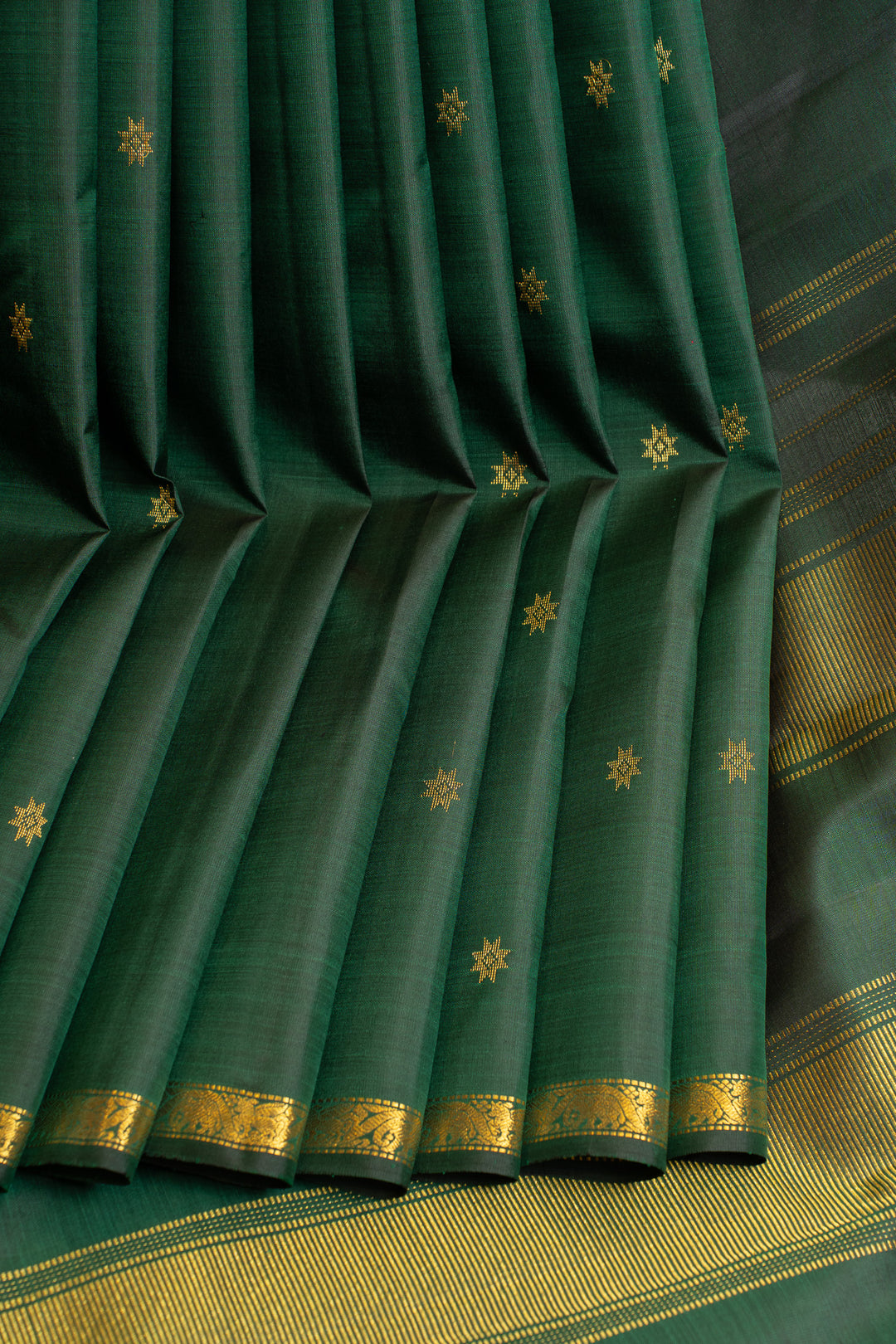 Bottle green small border pure Kanchipuram silk saree