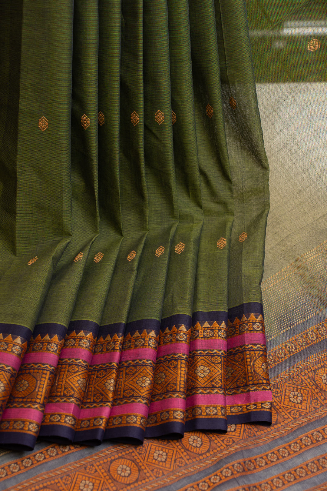 Mehendi green threadwork pure handloom cotton saree