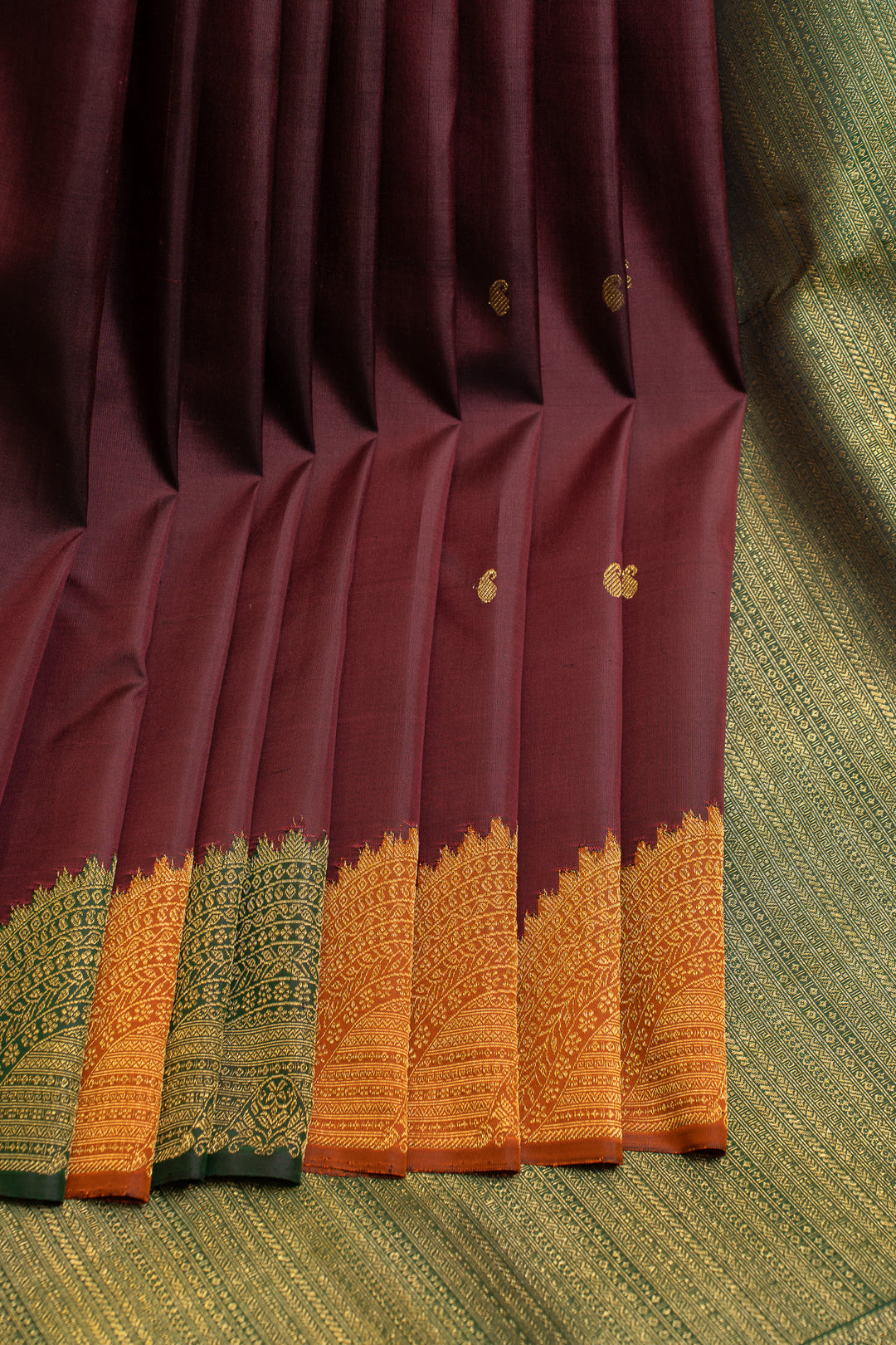 Maroon 8 Kol turning border pure Kanchipuram silk saree