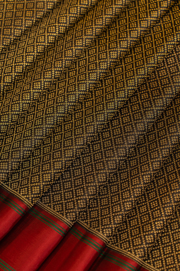 Black brocade pure Kanchipuram silk saree