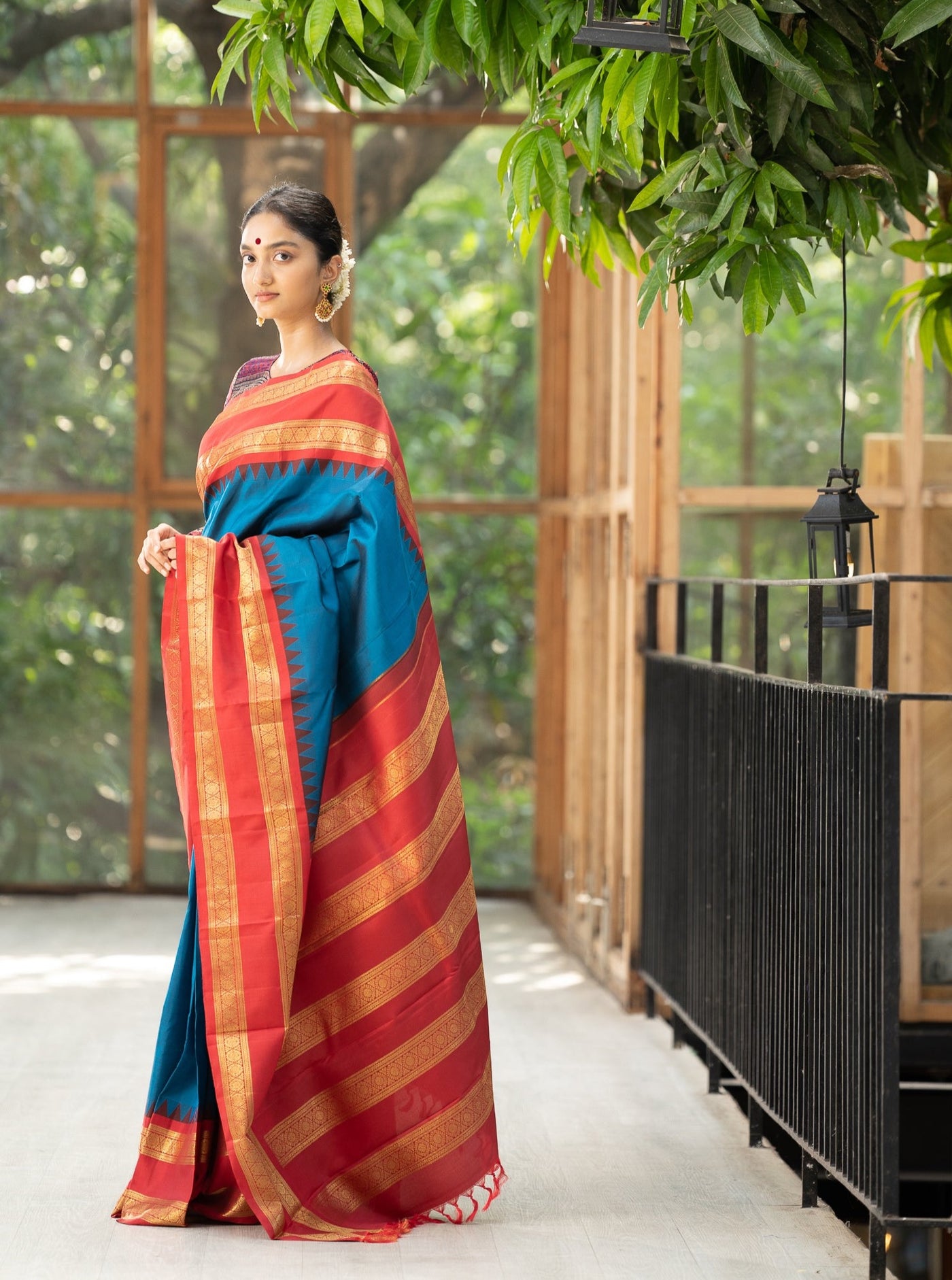 MS Blue and Red Rettai Pettu Pure Zari Kanchipuram Silk Saree - Clio Silks