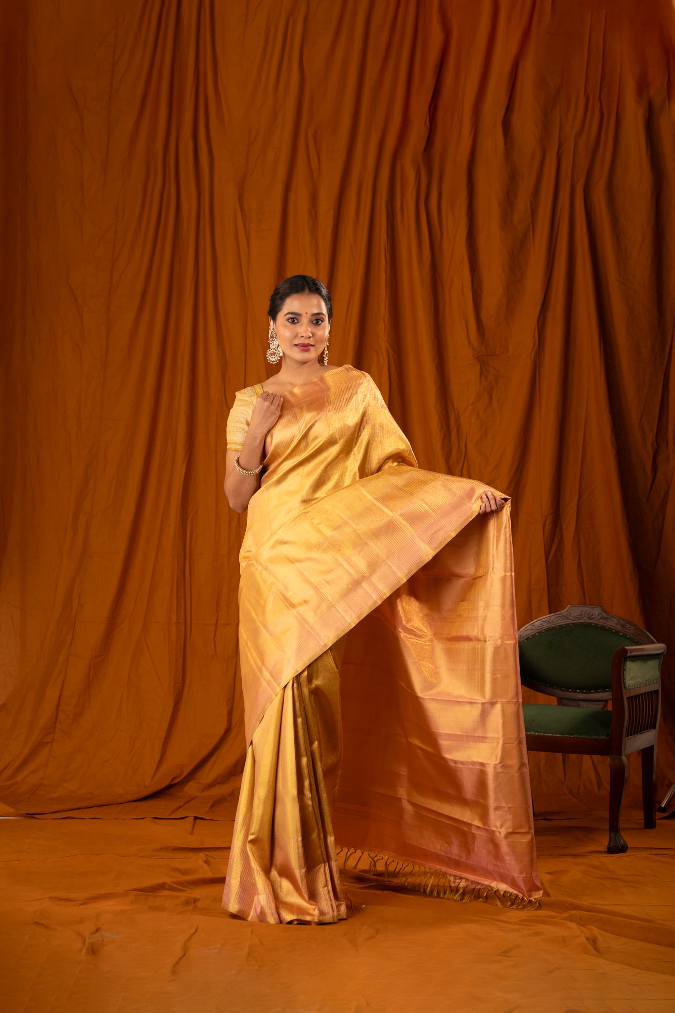 Gold and peach tissue ettu kol pure zari Kanchipuram silk saree