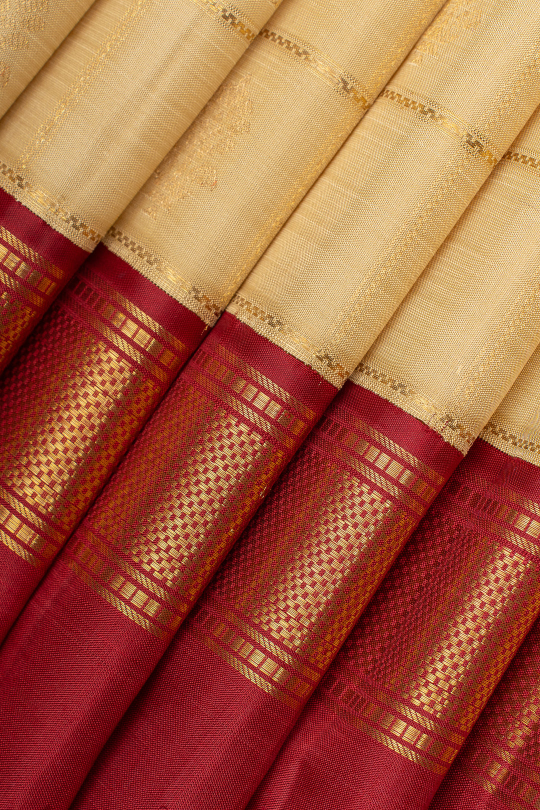 Beige Jamdani neli checks Kanchipuram silk saree