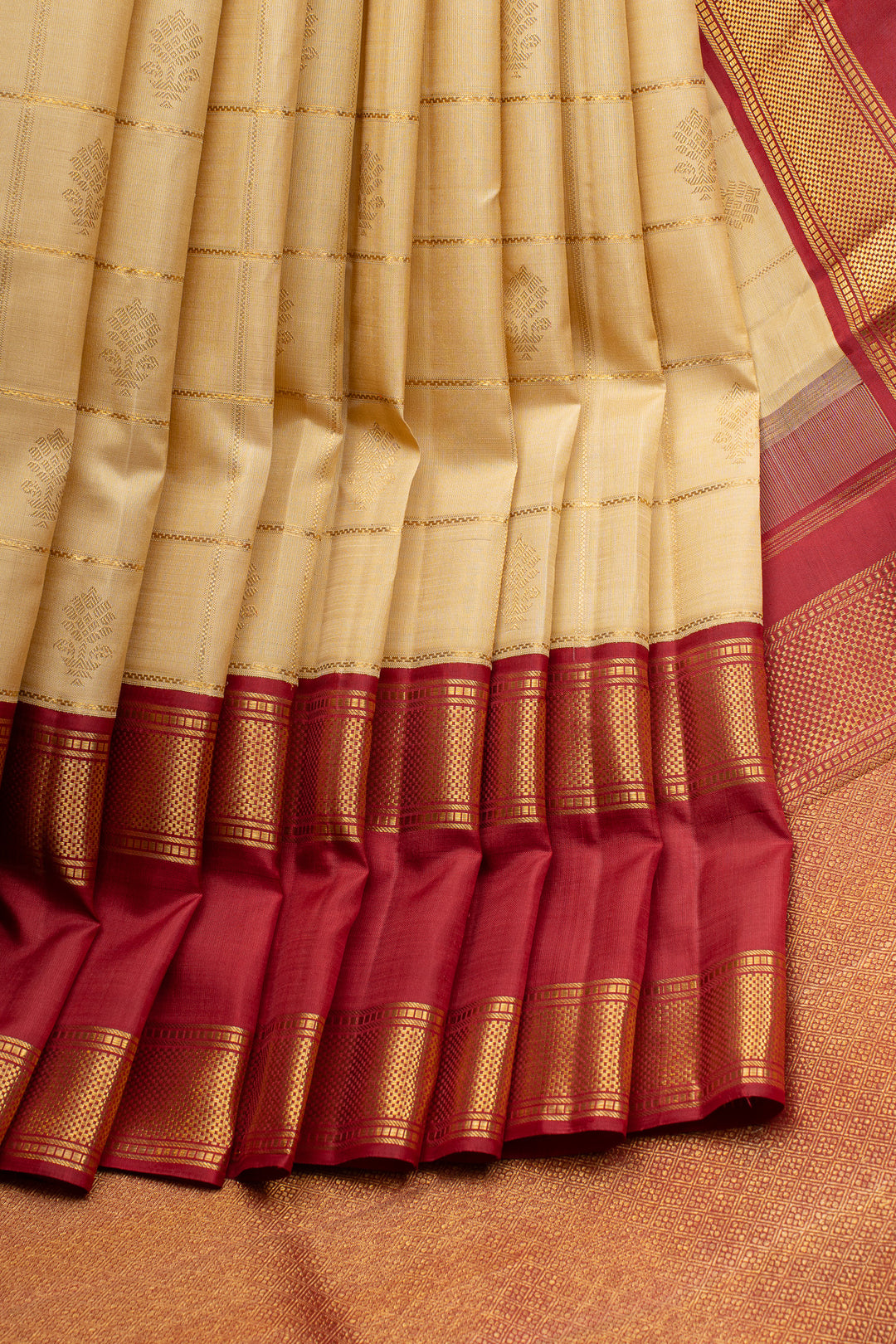 Beige Jamdani neli checks Kanchipuram silk saree