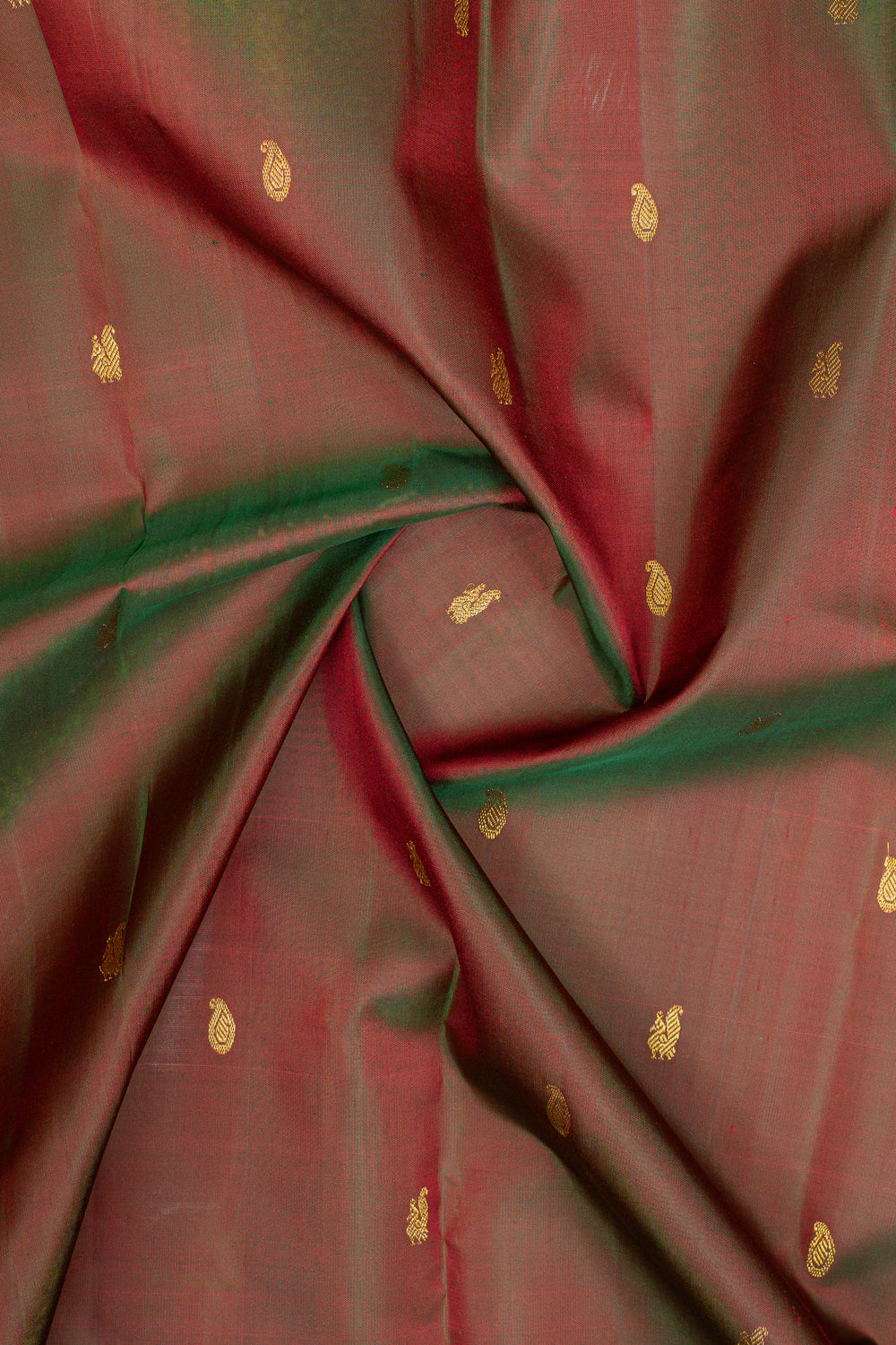 Maroon shot colour pure kanchipuram silk saree