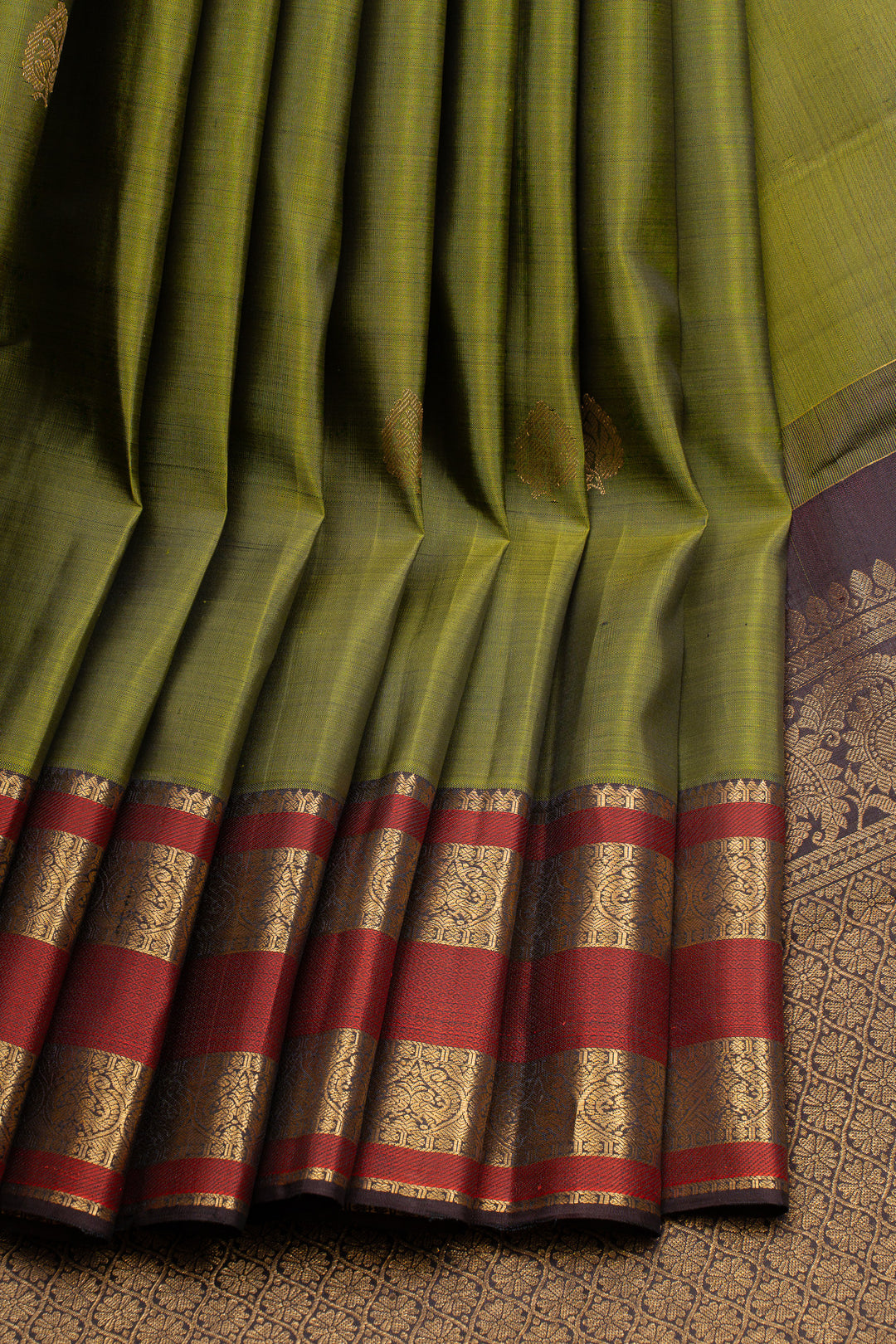 Mehandi green traditional pure kanchipuram silk saree