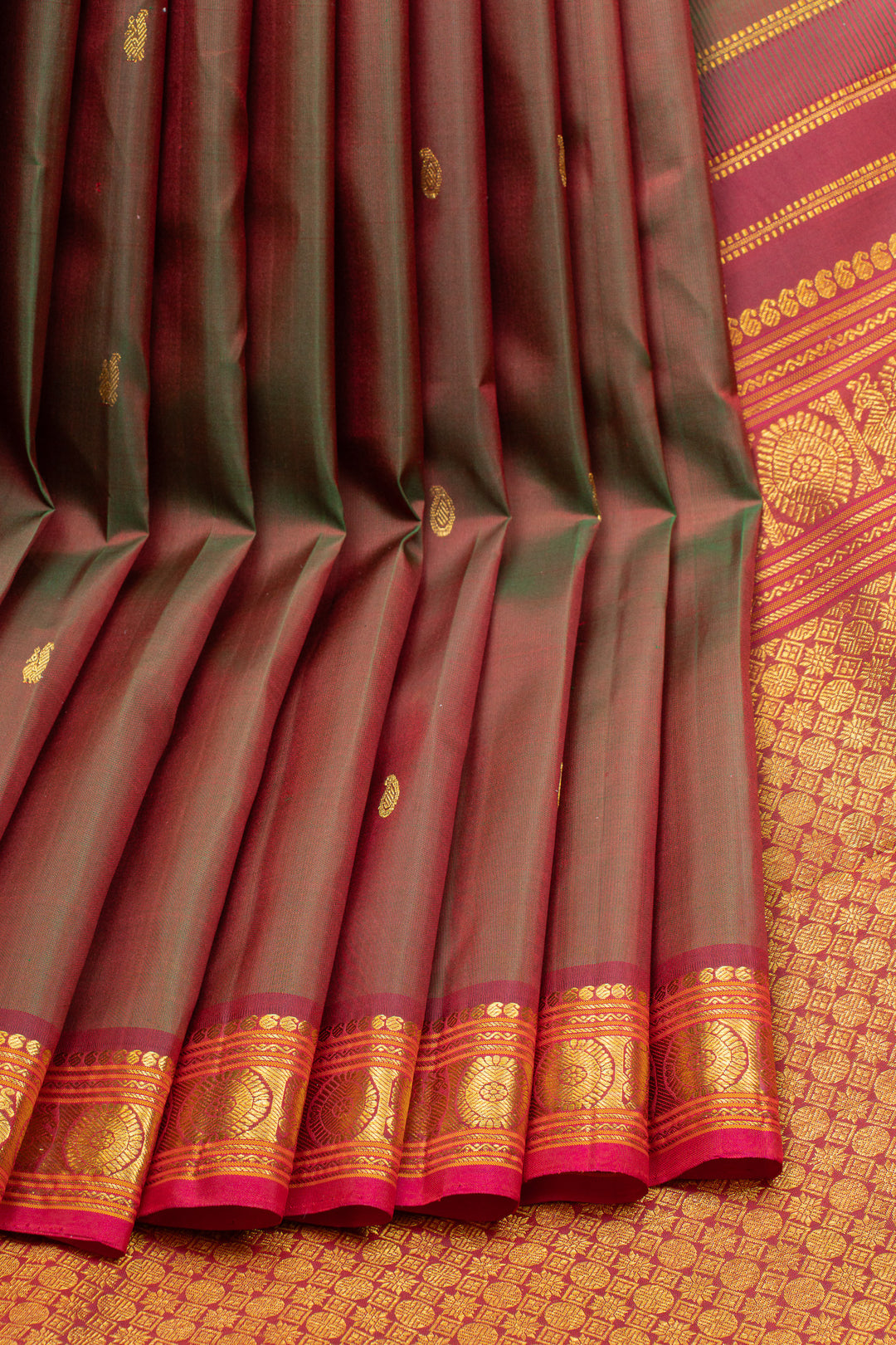 Maroon shot colour pure kanchipuram silk saree