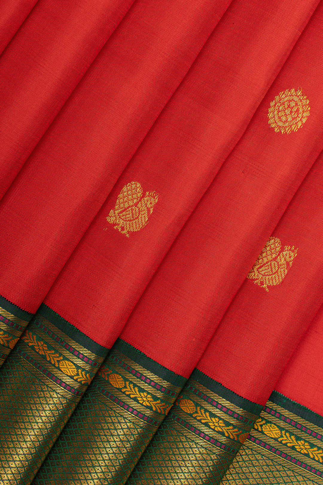 Red and green traditional pure kanchipuram silk saree