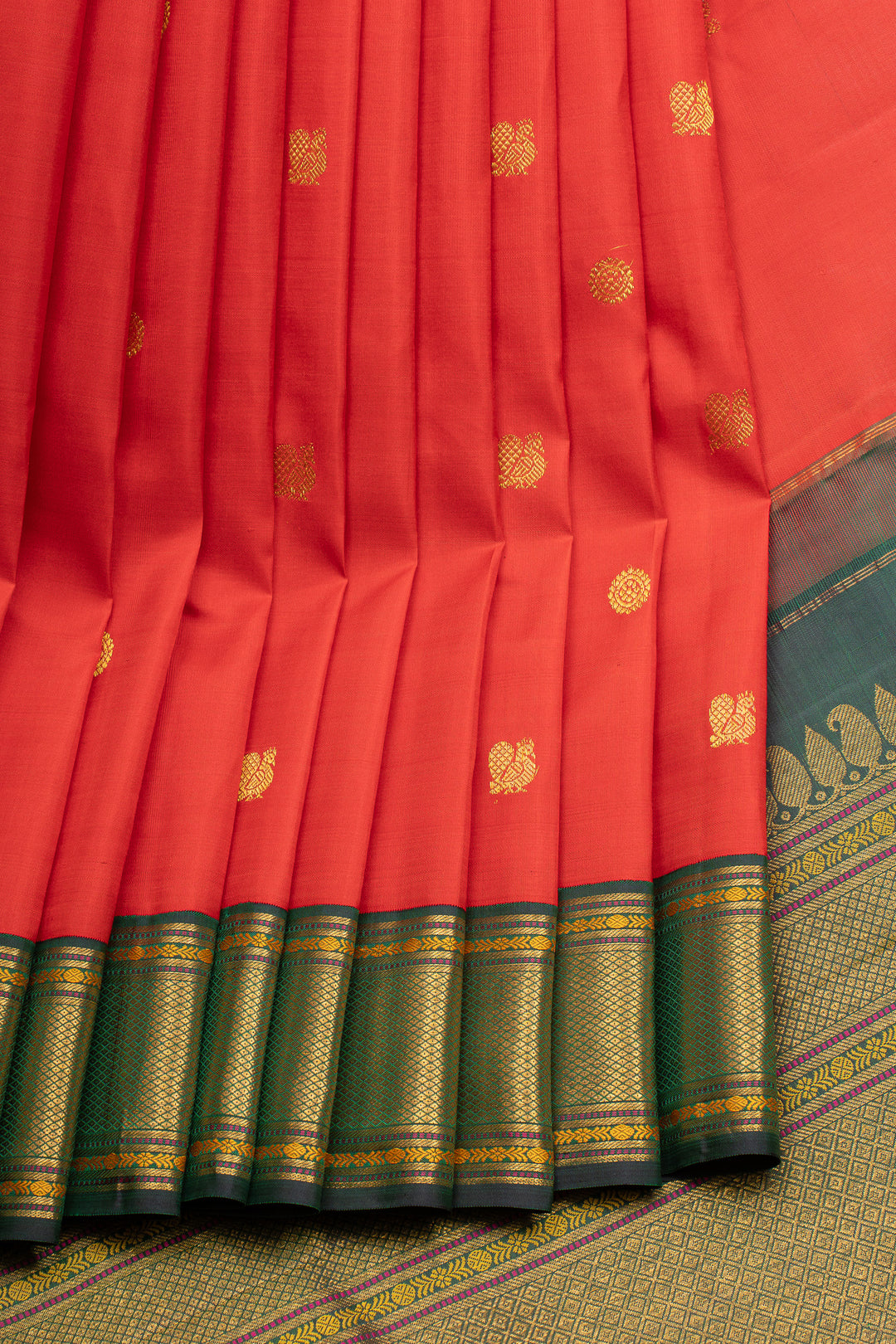 Red and green traditional pure kanchipuram silk saree