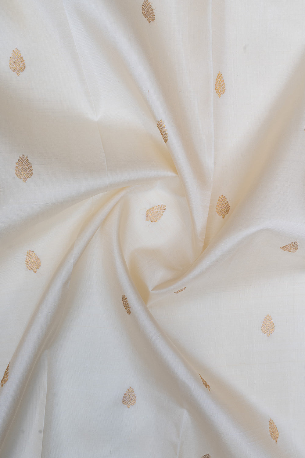 Ivory and red traditional pure kanchipuram silk saree