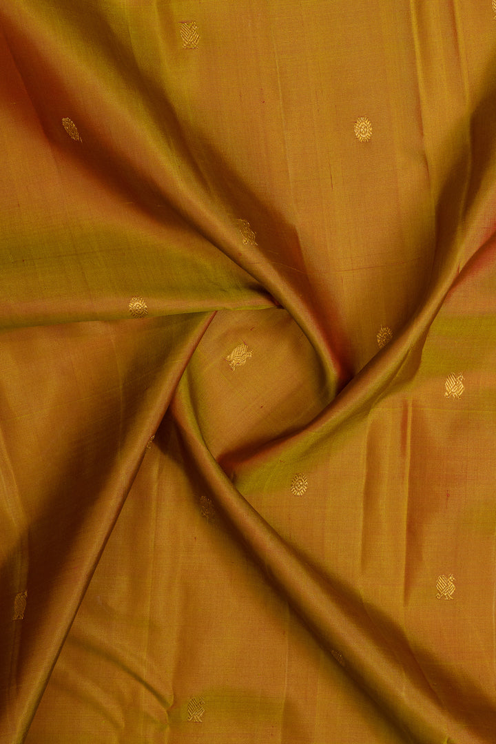 Mandhulir green small border pure kanchipuram silk saree