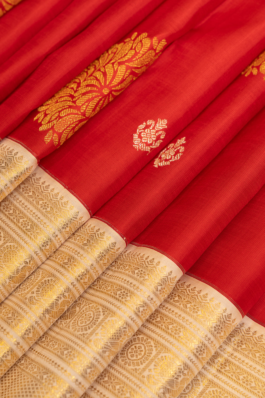 Red and ivory traditional pure Kanchipuram silk saree