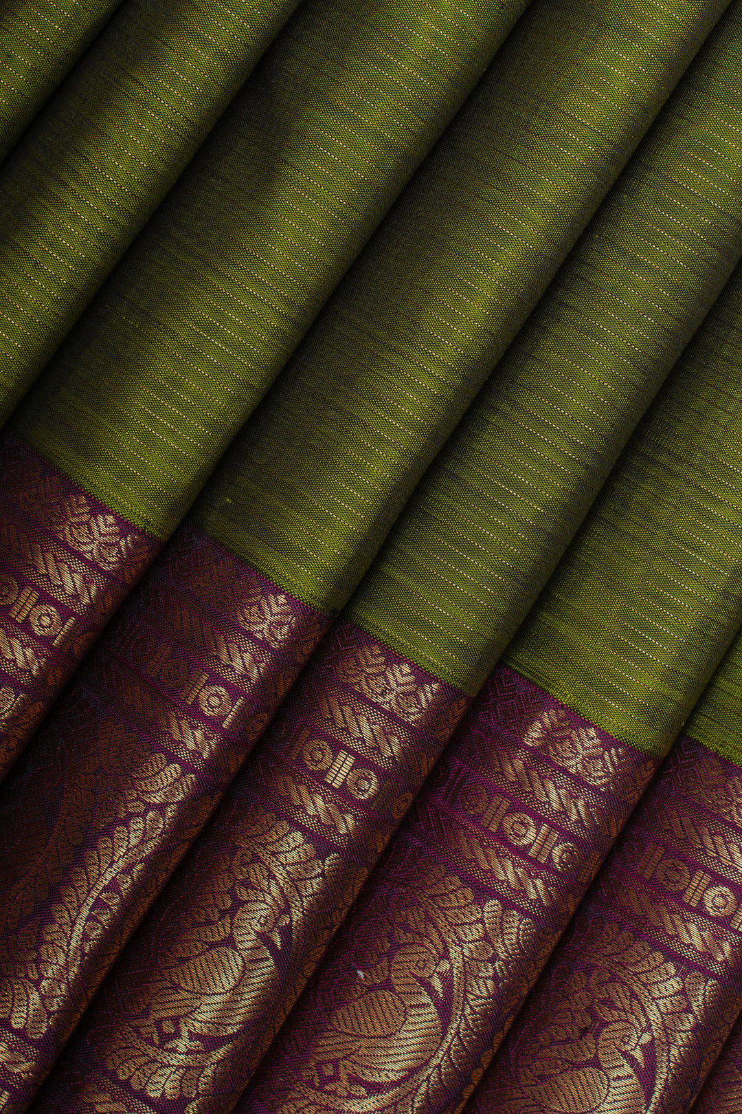 Leaf green and magenta Vairaoosi pure kanchipuram silk saree