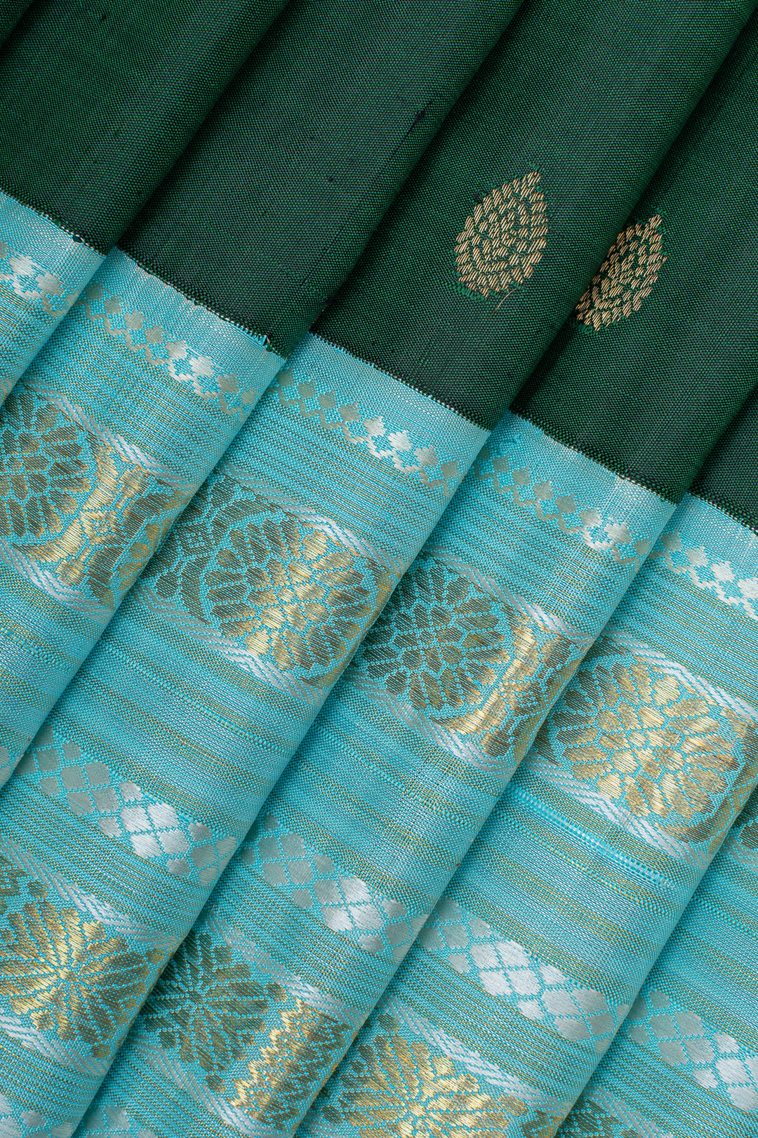 Bottle green and blue varisaipettu pure kanchipuram silk saree