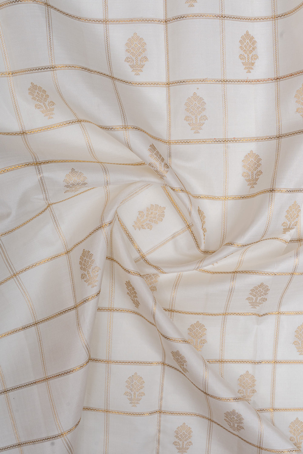 Ivory and maroon Jamdani motifs pure kanchipuram silk saree