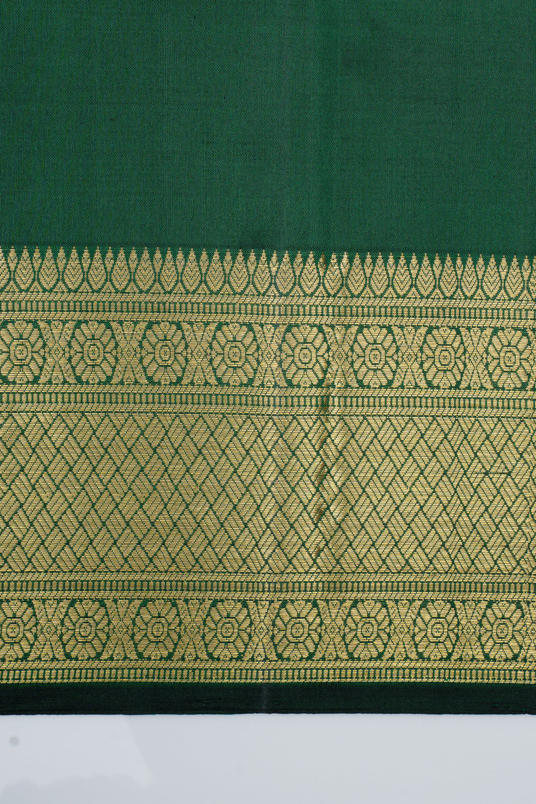 Bottle green  traditional pure kanchipuram silk saree