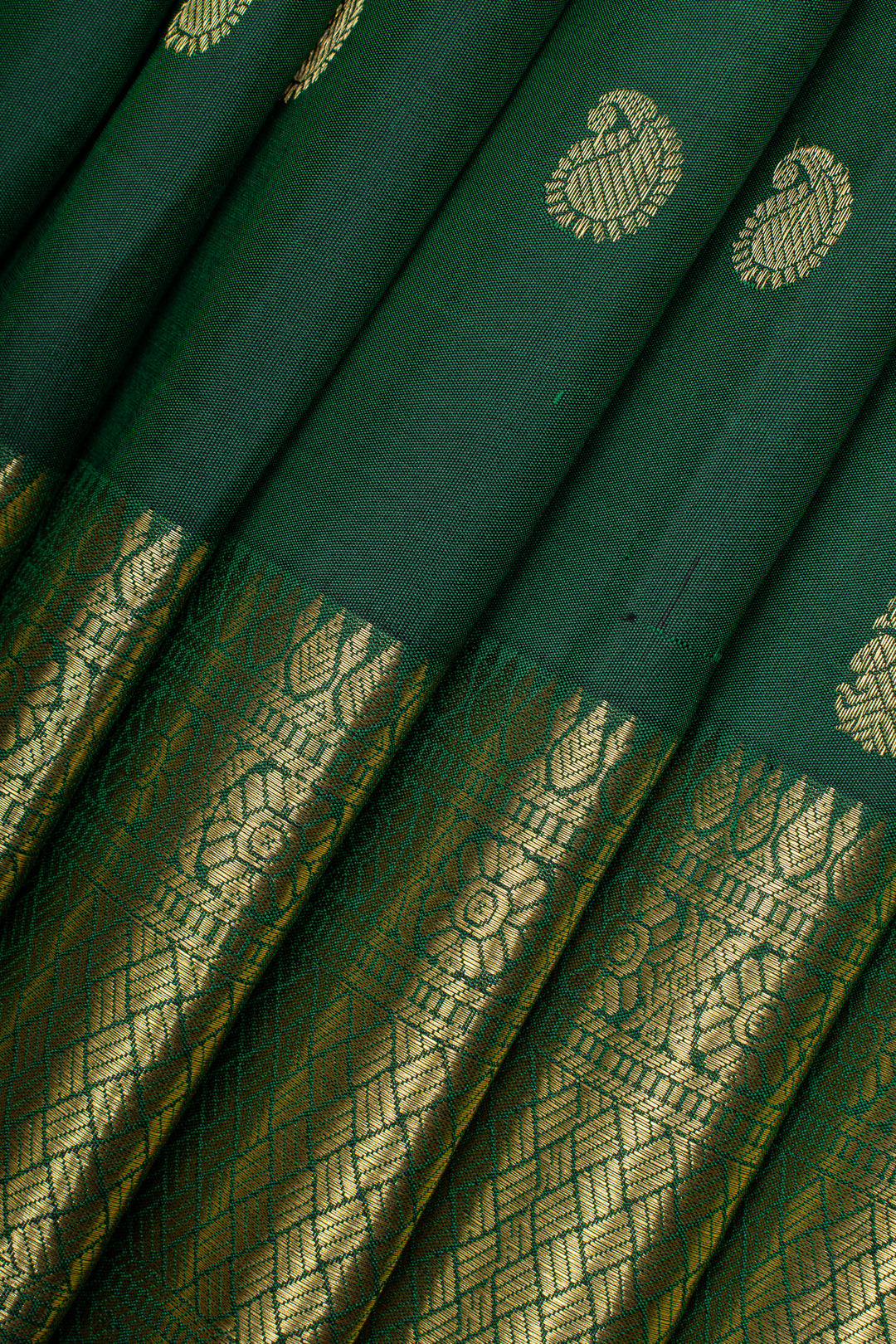 Bottle green  traditional pure kanchipuram silk saree