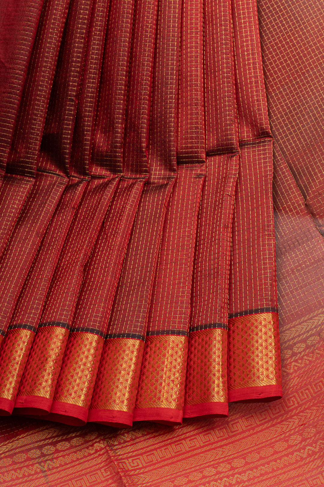 Red plus butta  pure silk cotton saree