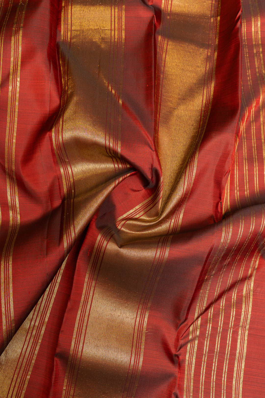 Maroon rising 8 Kol pure Kanchipuram silk saree