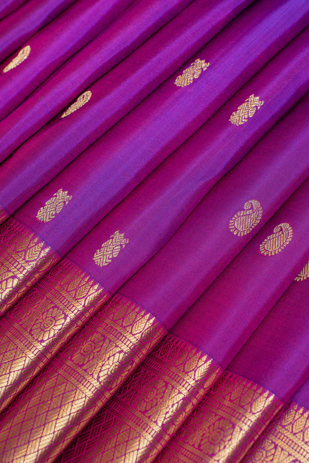 Purple buttis traditional pure Kanchipuram silk saree