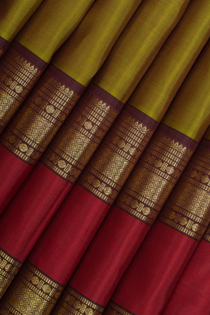 Mehendi green traditional pure kanchipuram silk saree