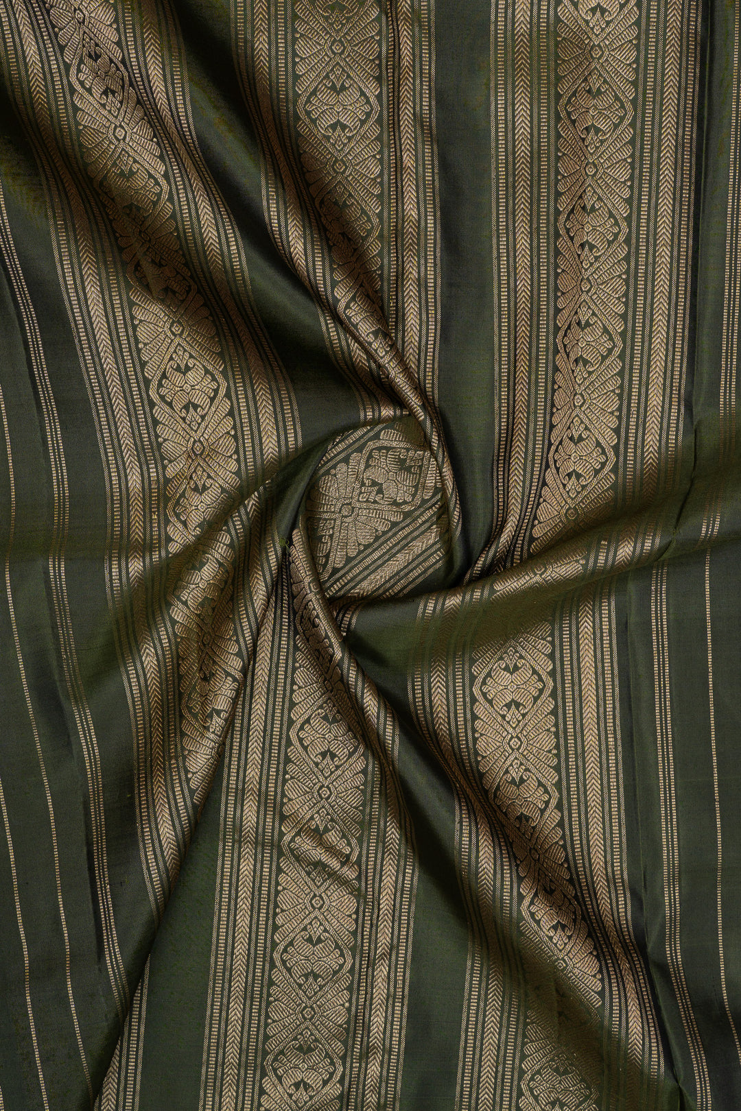 Pine green neli Checks pure kanchipuram silk saree