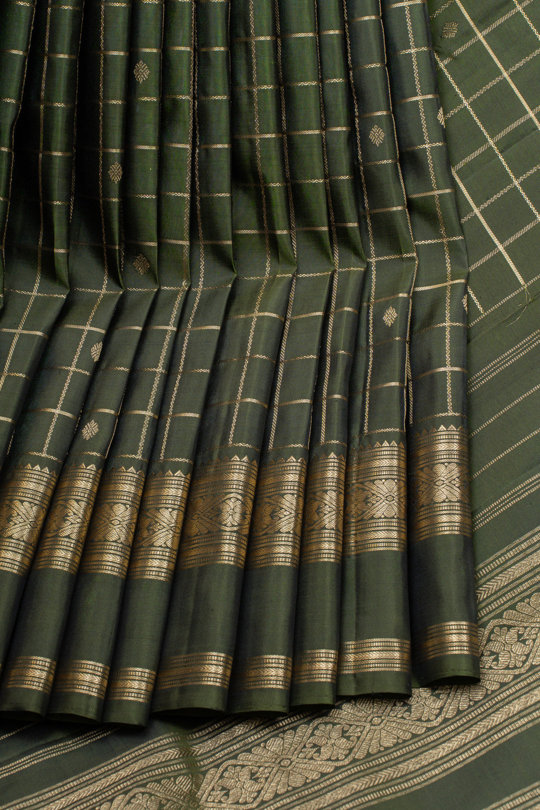 Pine green neli Checks pure kanchipuram silk saree