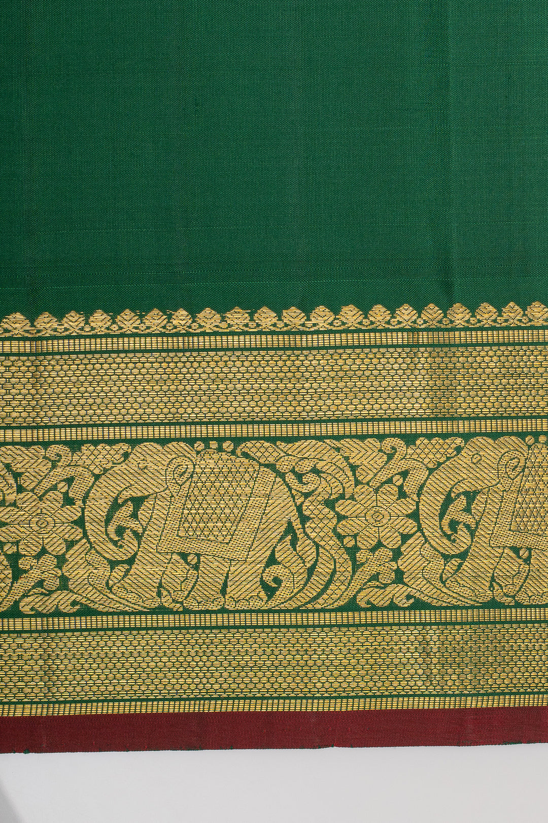 Red and green traditional pure kanchipuram silk saree
