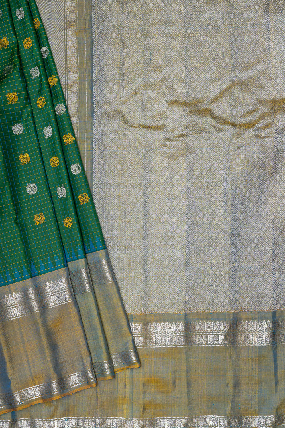 Emerald Green rettai pettu Kuttu Gadwal Silk Saree