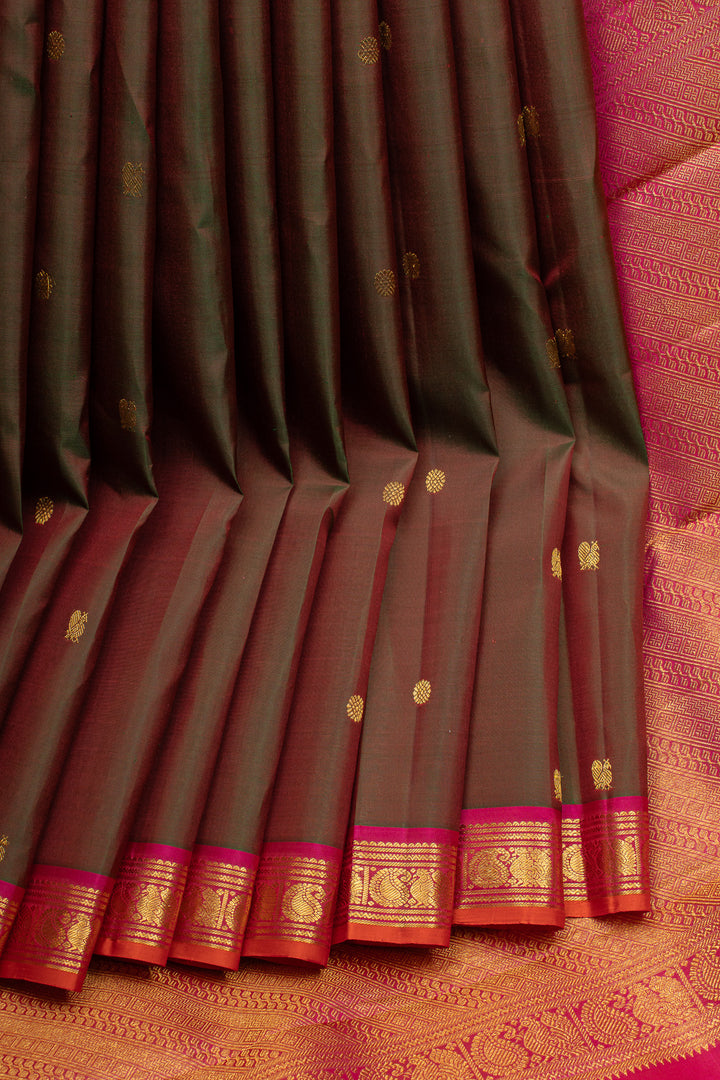 Mandhulir red small border pure kanchipuram silk saree