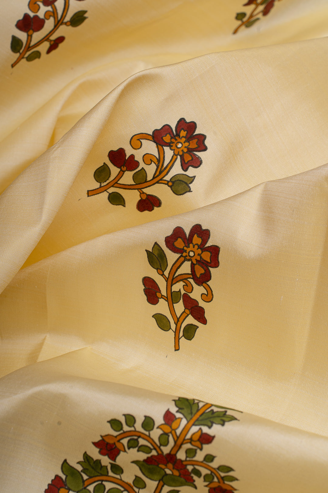 Cream Handpainted artistic Kanjivaram silk saree