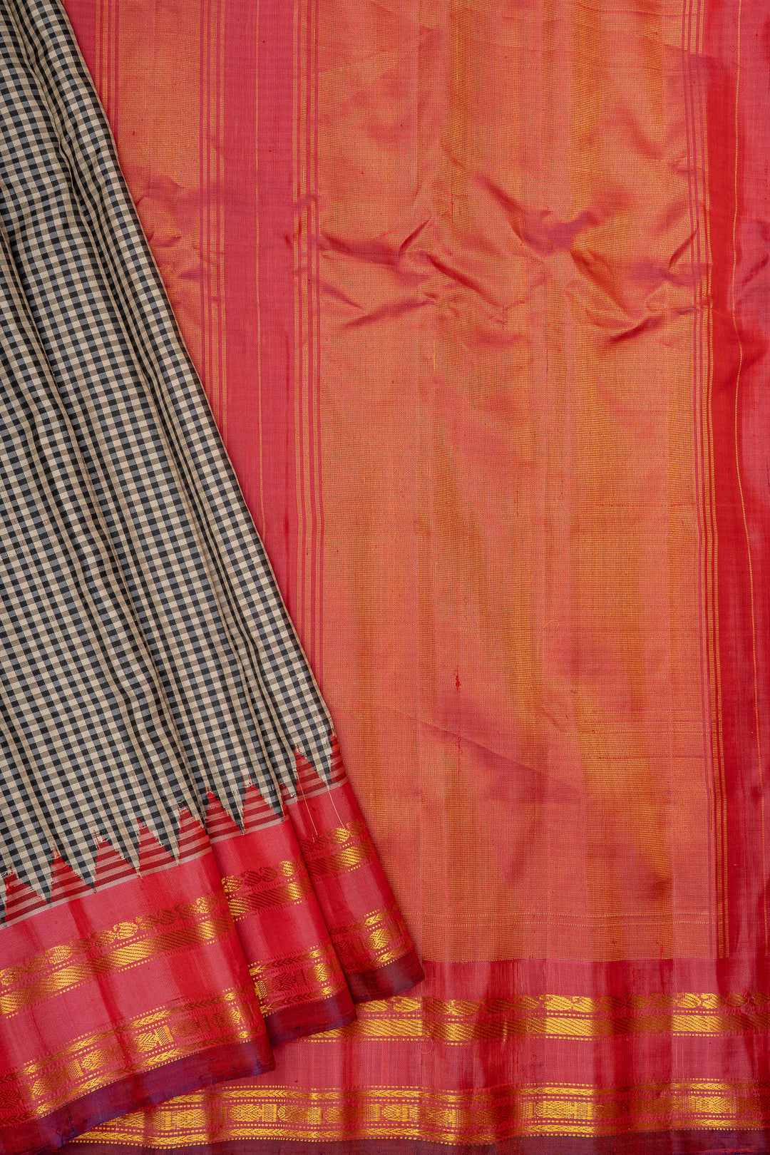 Black and white checks Gadwal & Kuttu Gadwal silk saree