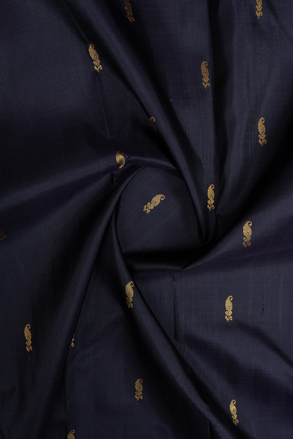 Black and ivory traditional pure kanchipuram silk saree