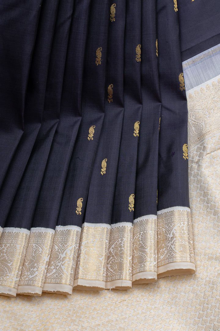 Black and ivory traditional pure kanchipuram silk saree