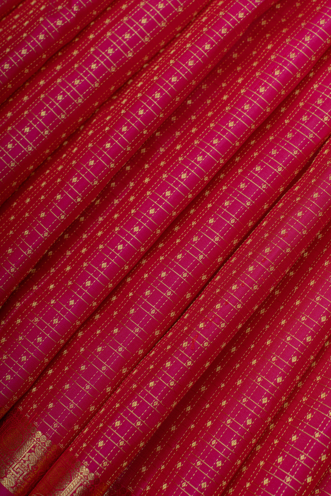 Magenta pink muthuzari checks pure Kanchipuram silk saree