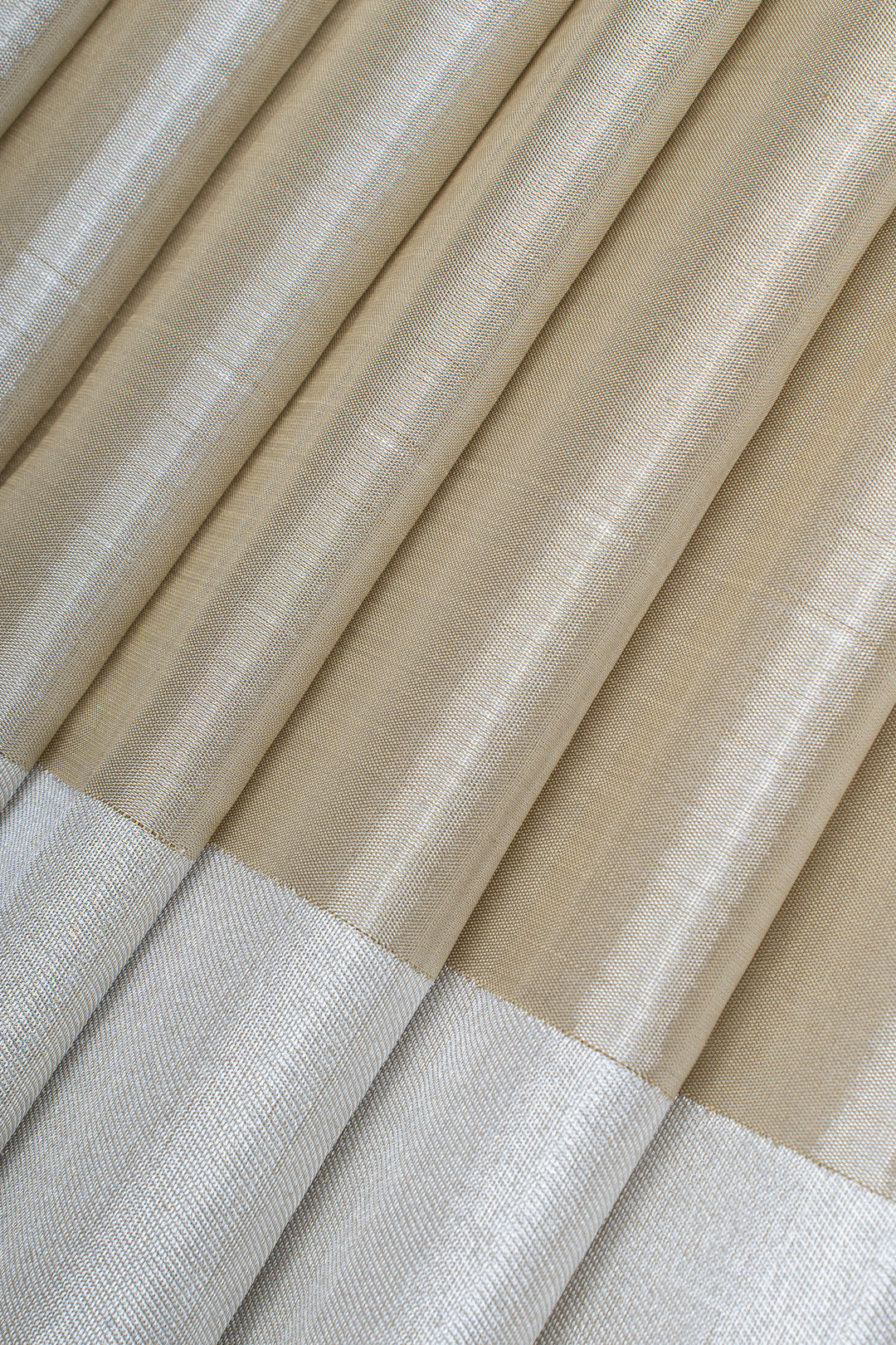 Gold and silver 8 Kol pure Kanchipuram silk saree