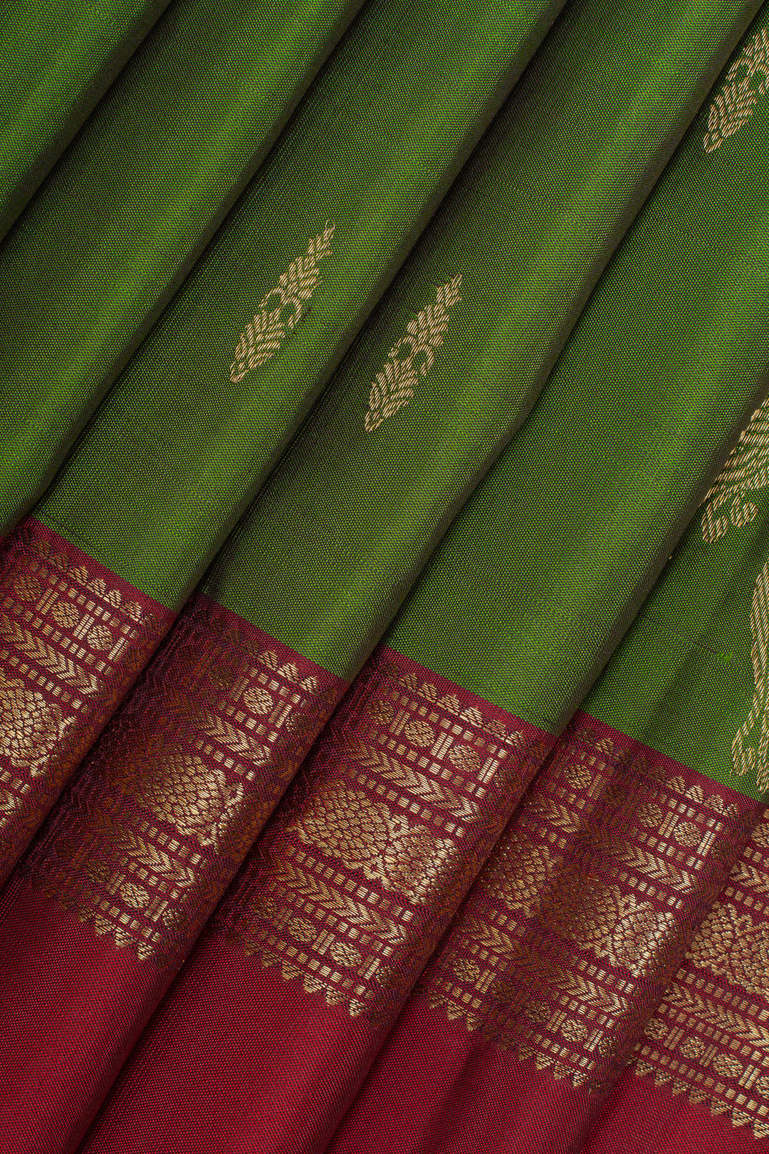 Bottle green traditional pure kanchipuram silk saree