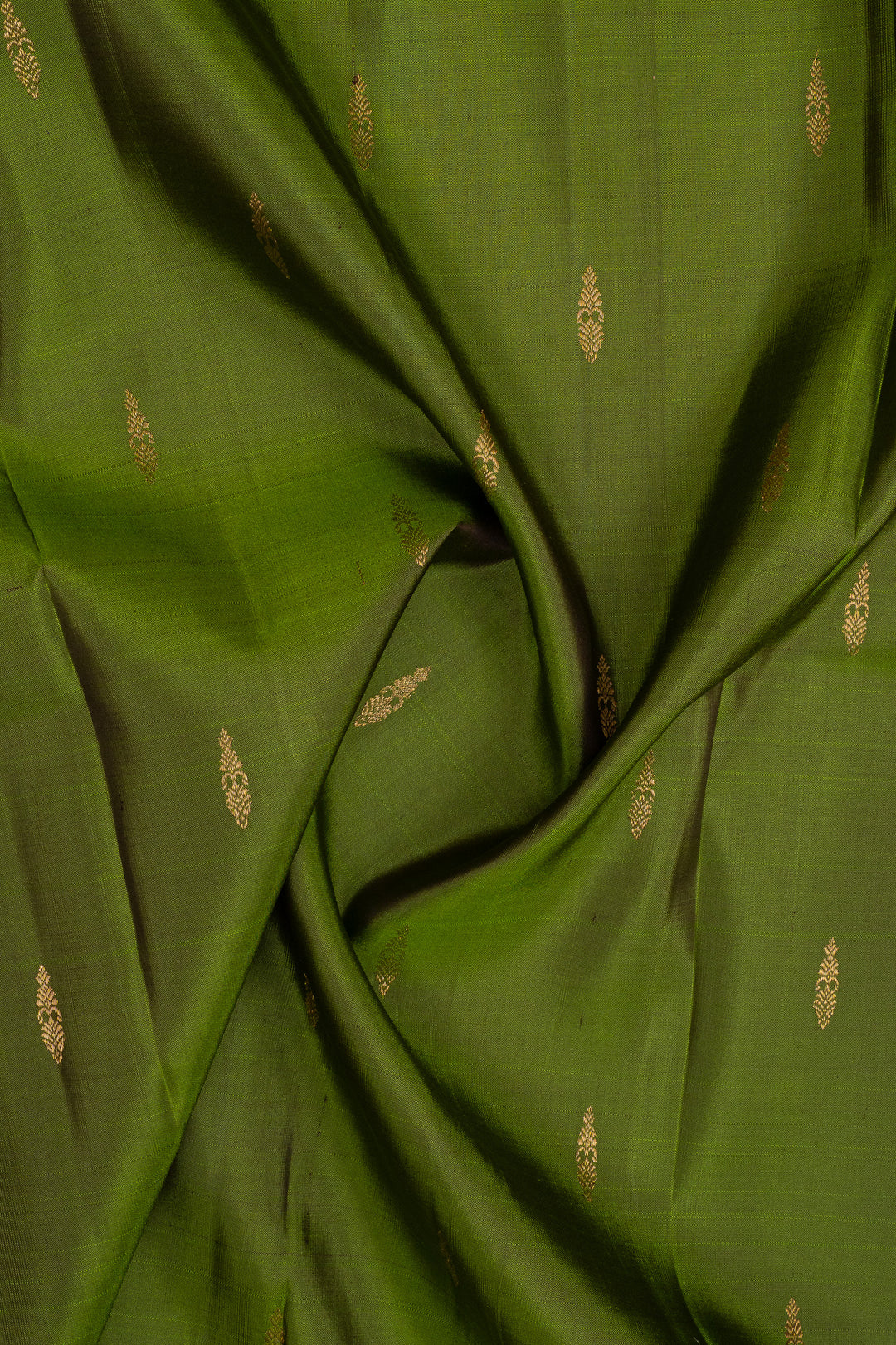 Leaf green rettai pettu pure kanchipuram silk saree
