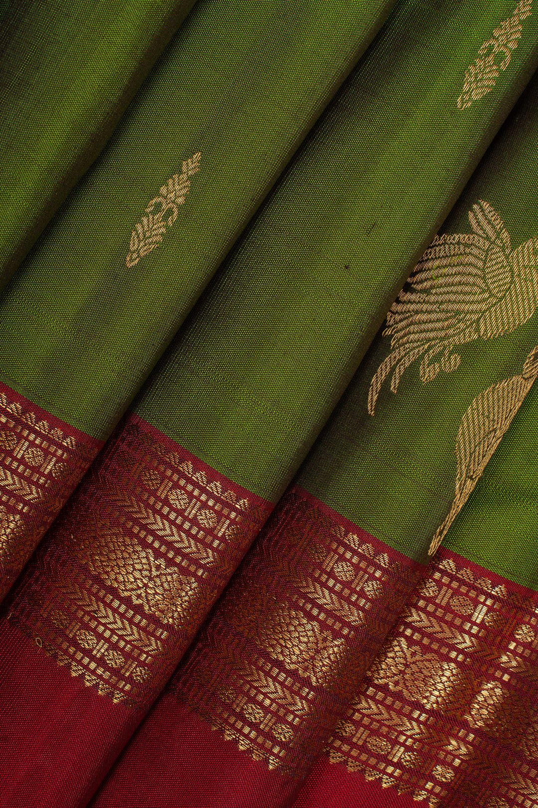 Leaf green rettai pettu pure kanchipuram silk saree