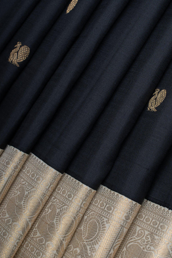 Black and ivory traditional pure kanchipuram silk saree