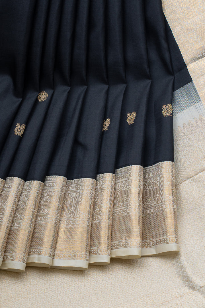 Black and ivory traditional pure kanchipuram silk saree