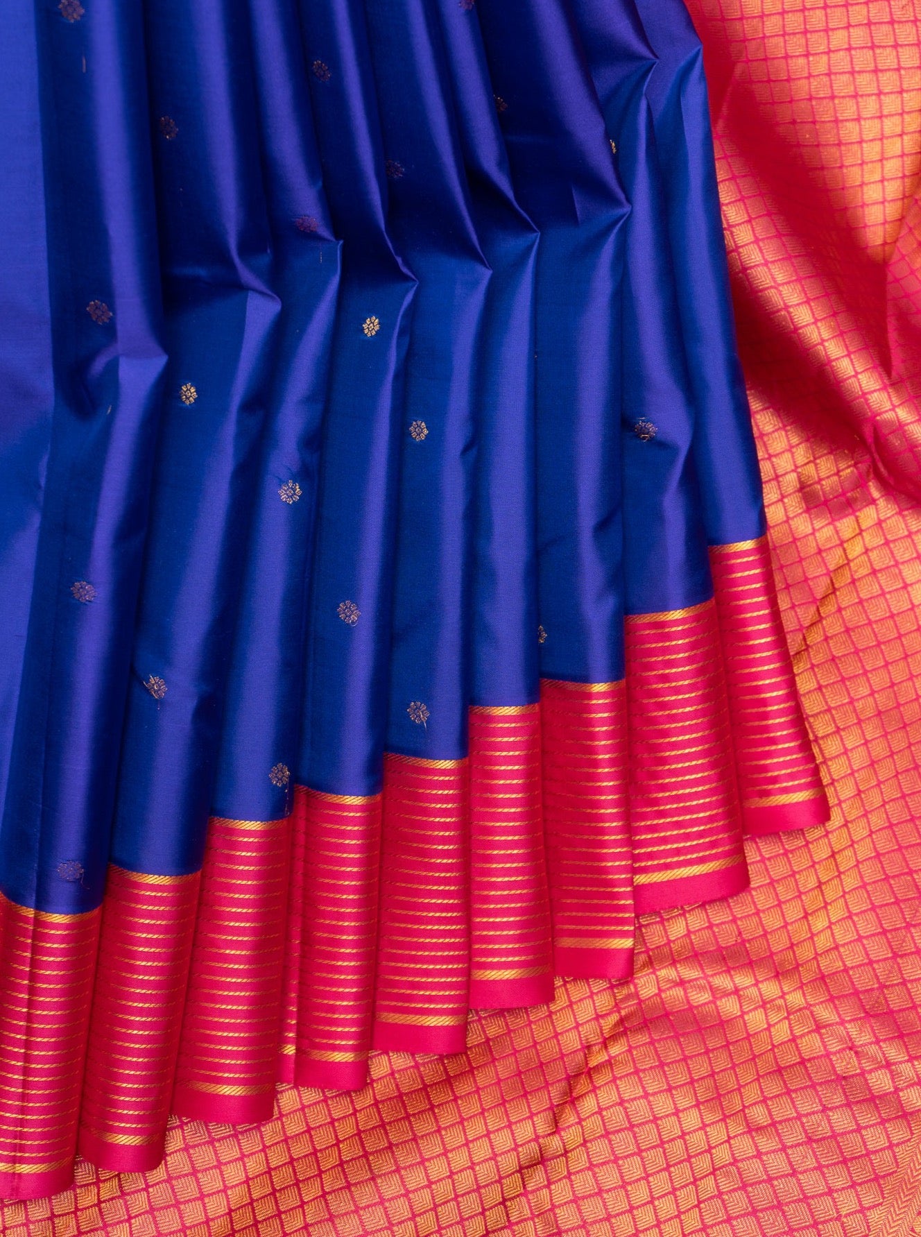 Royal Blue and Magenta Pure Kanchipuram Silk Saree - Clio Silks