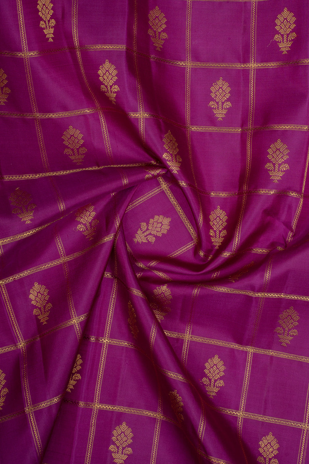 Magenta Purple Jamdani Zari Checks Pure Kanchipuram Silk Saree