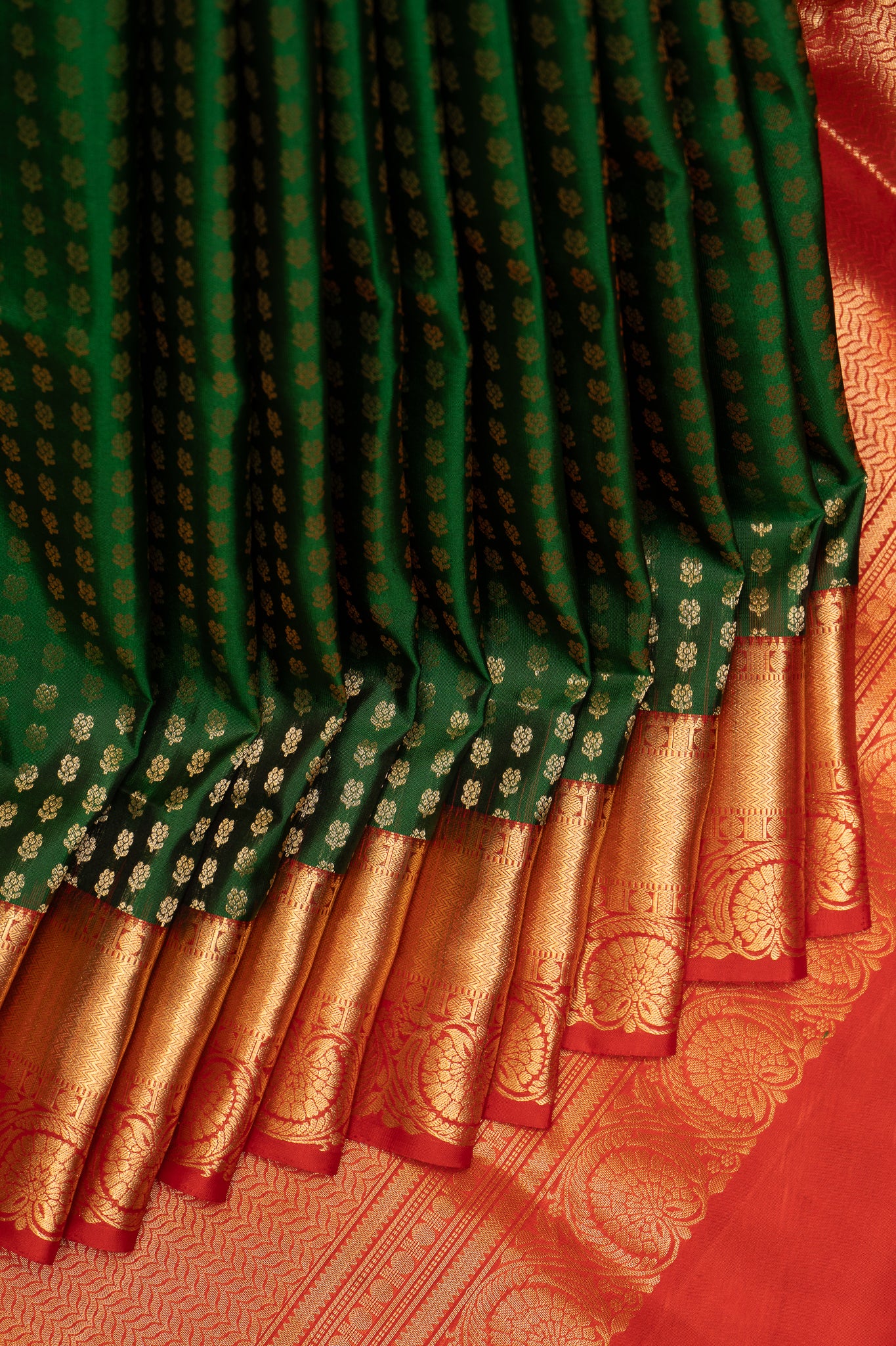 Bottle Green and Red Pure Kanchipuram Silk Saree - Clio Silks