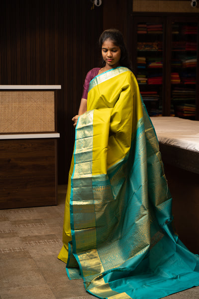 Lime Green and Blue Muthu Zari Self Pure Kanchipuram Silk Saree - Clio Silks