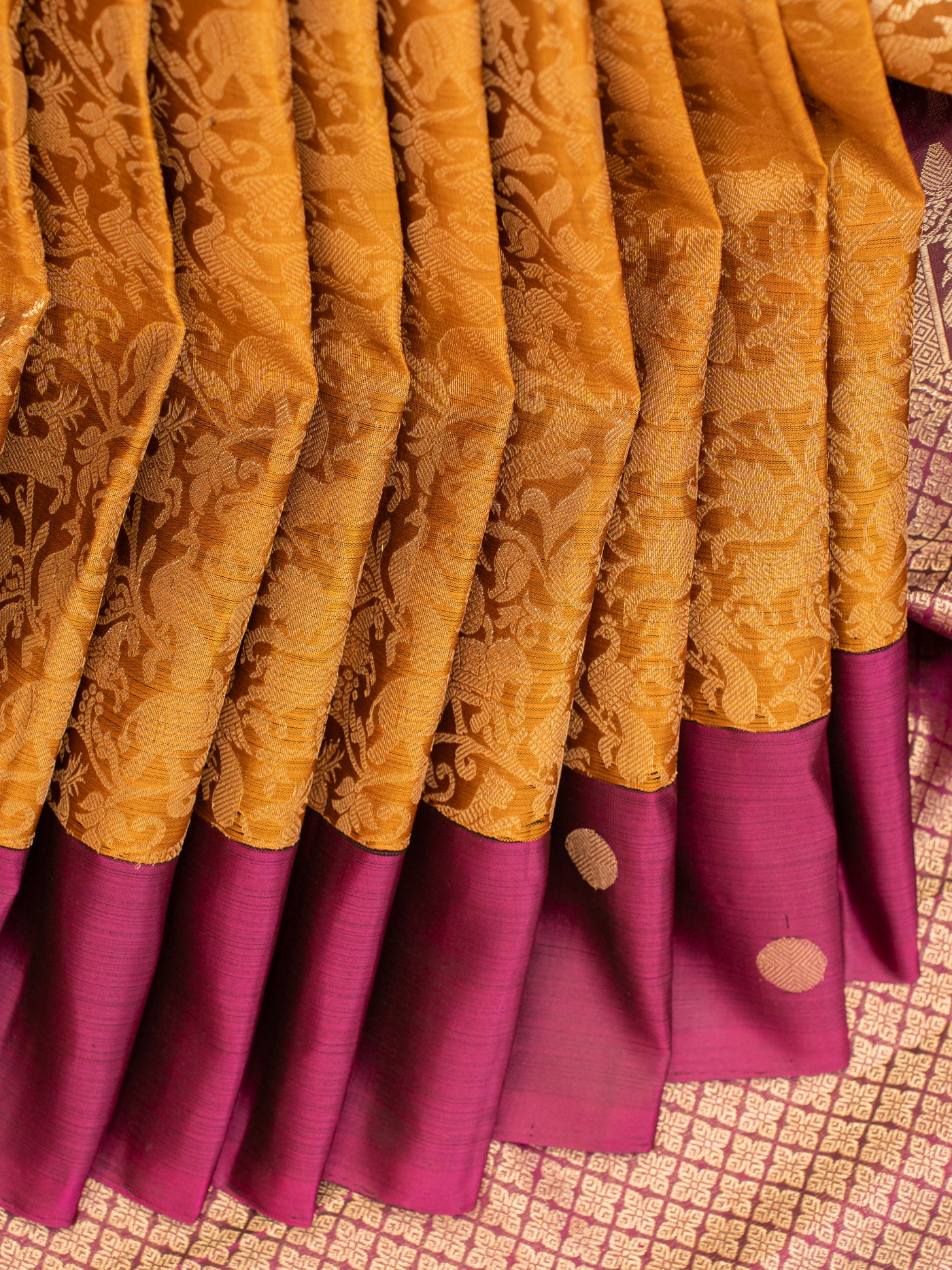 Amber gold vanasingaram pure Kanchipuram silk saree