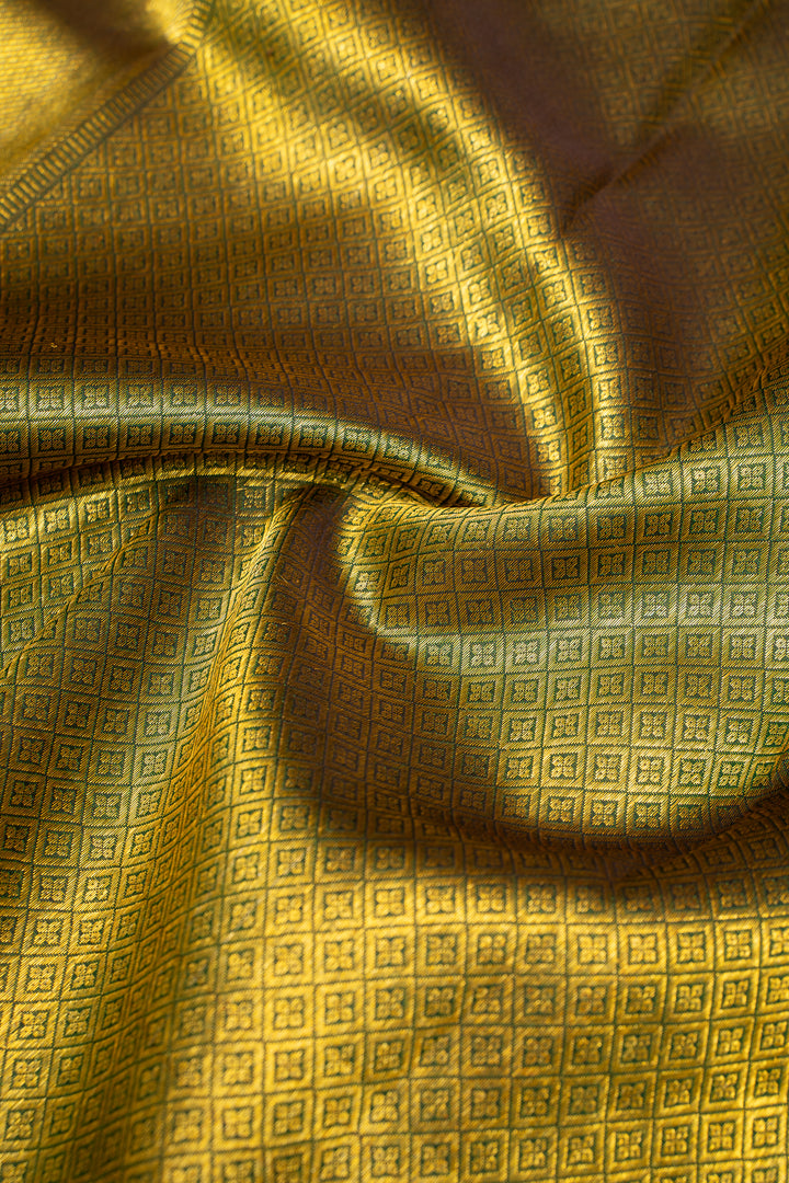 Bottle Green Turning Border Pure Kanchipuram Silk Saree - Clio Silks